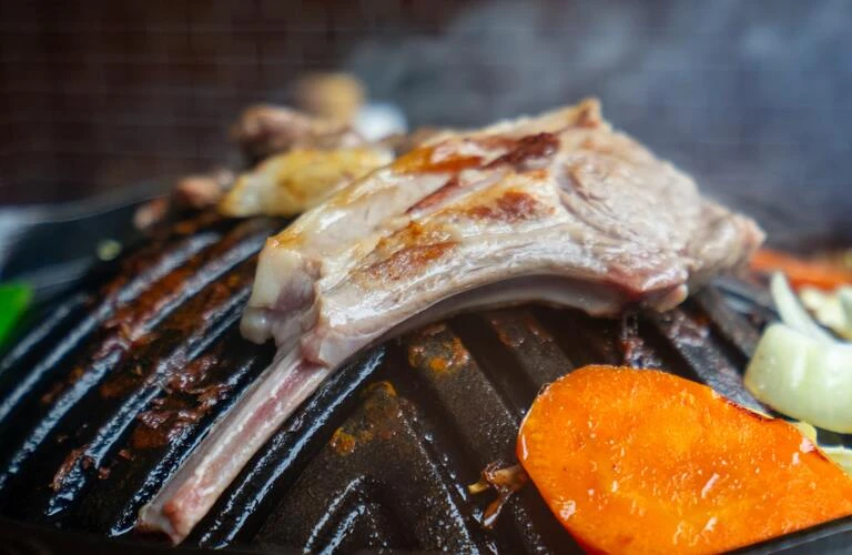 BBQに最適 | ラム肉の通販なら有限会社久本精肉店